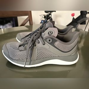 ChargeFeel Low cut work out women shoes